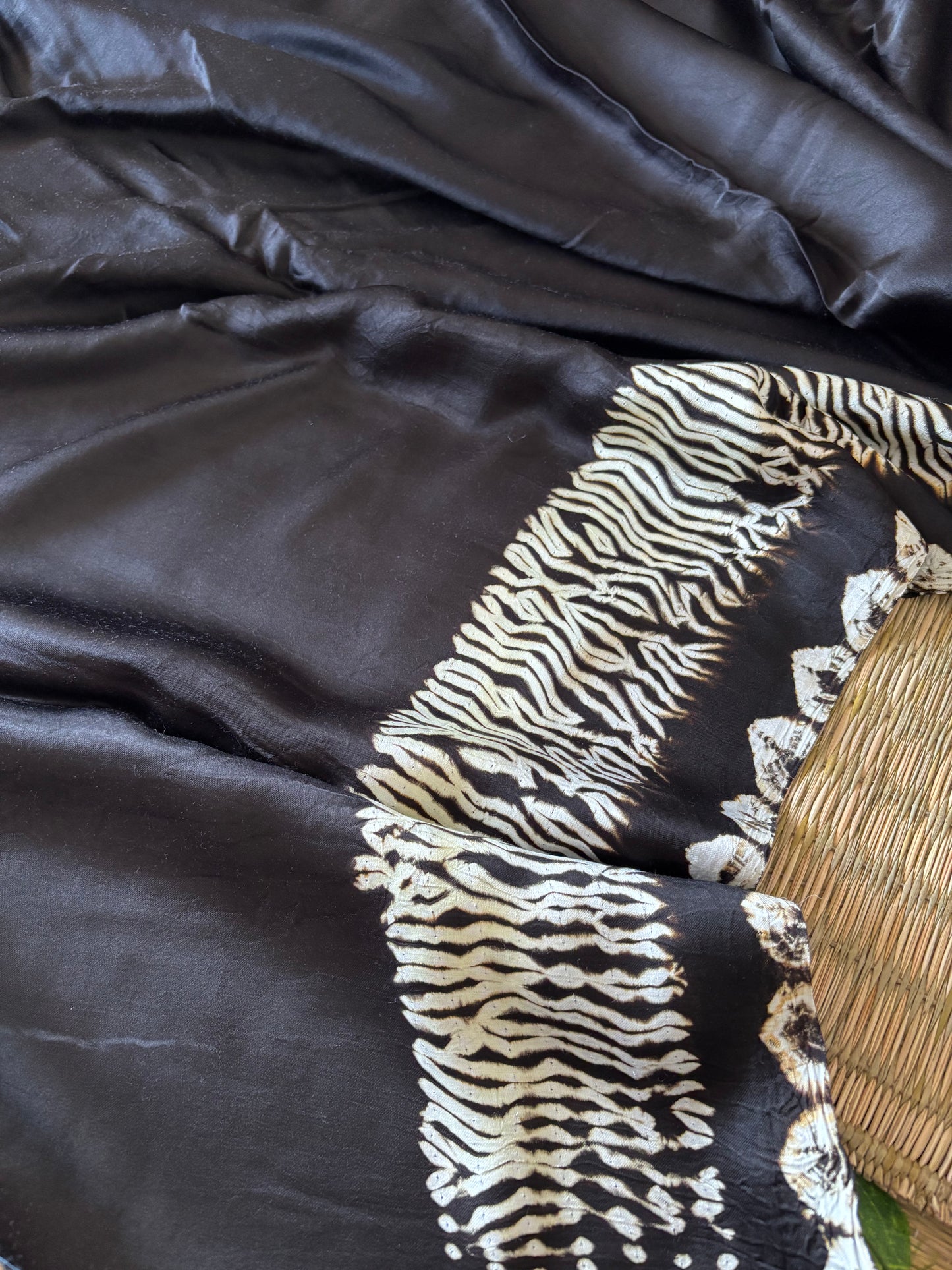 Modal Needle Shibori Saree ( Black)