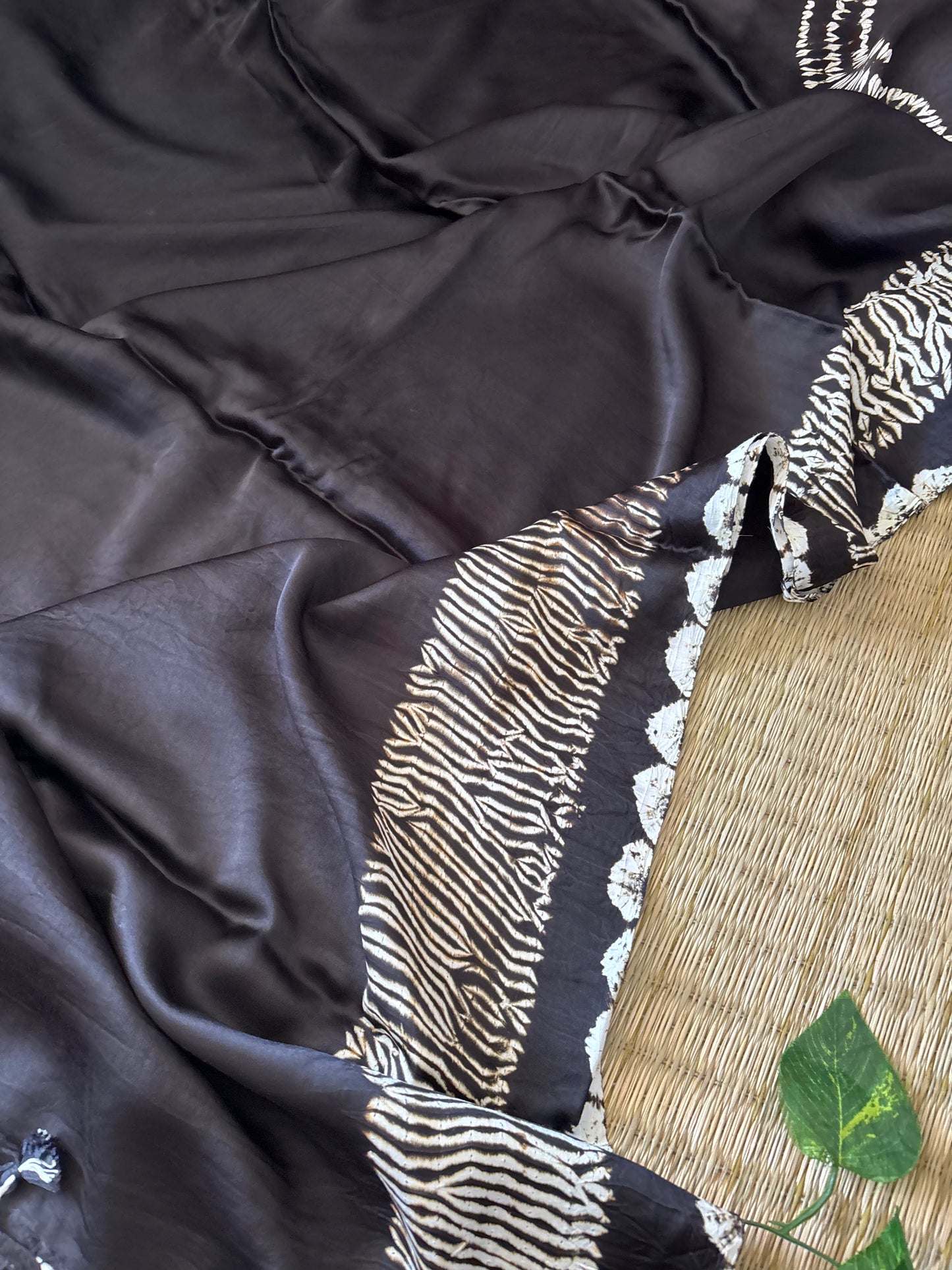 Modal Needle Shibori Saree (Black)