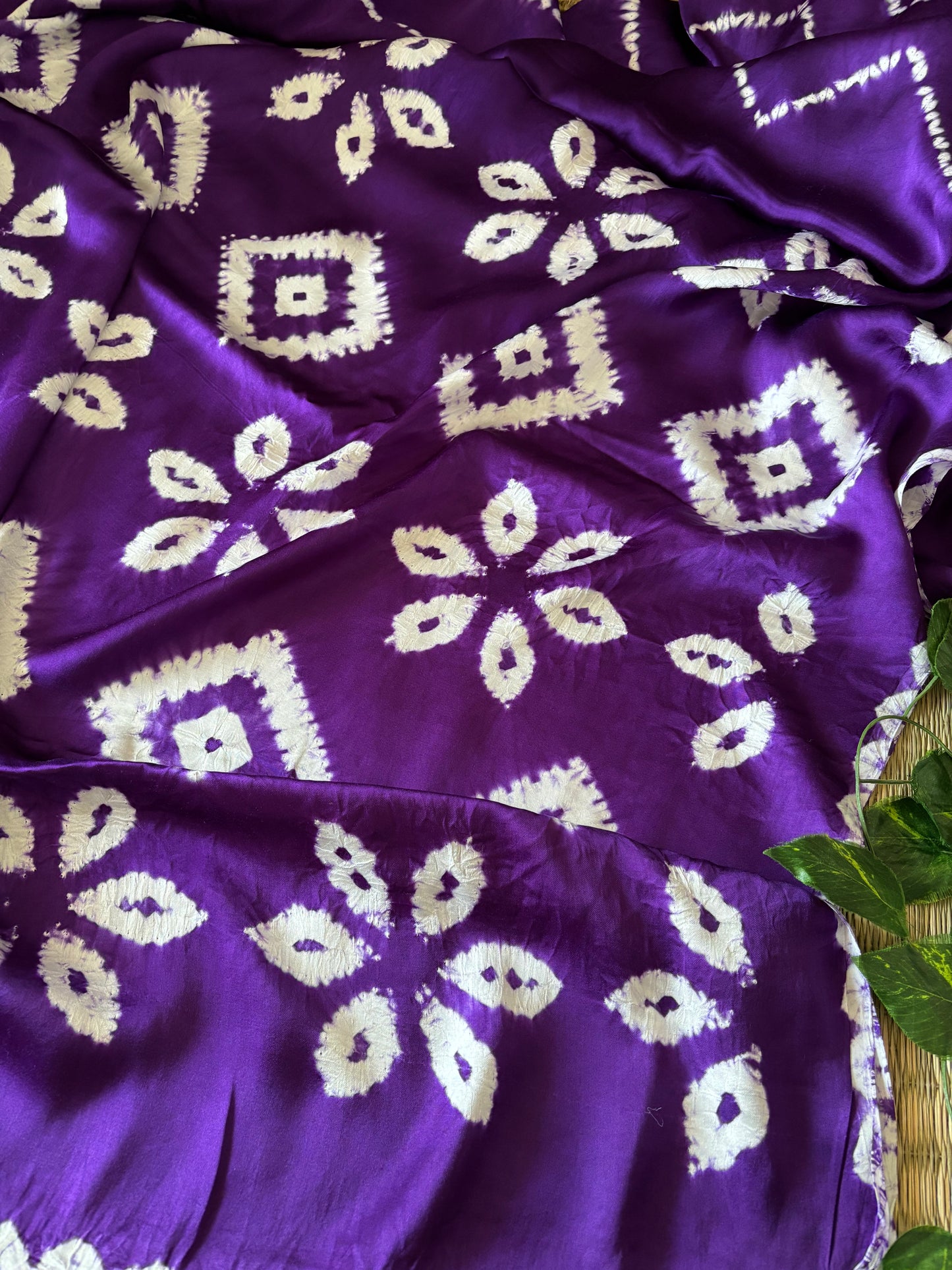 Modal Needle Shibori Saree ( Bottle Green)