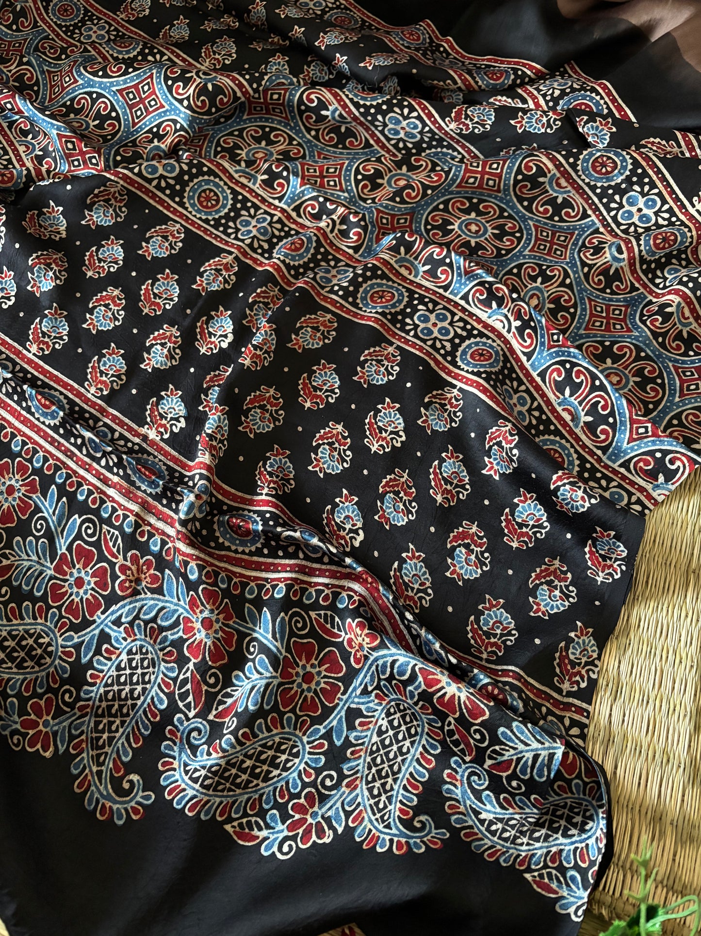 Modal Clamp Ajarakh Saree