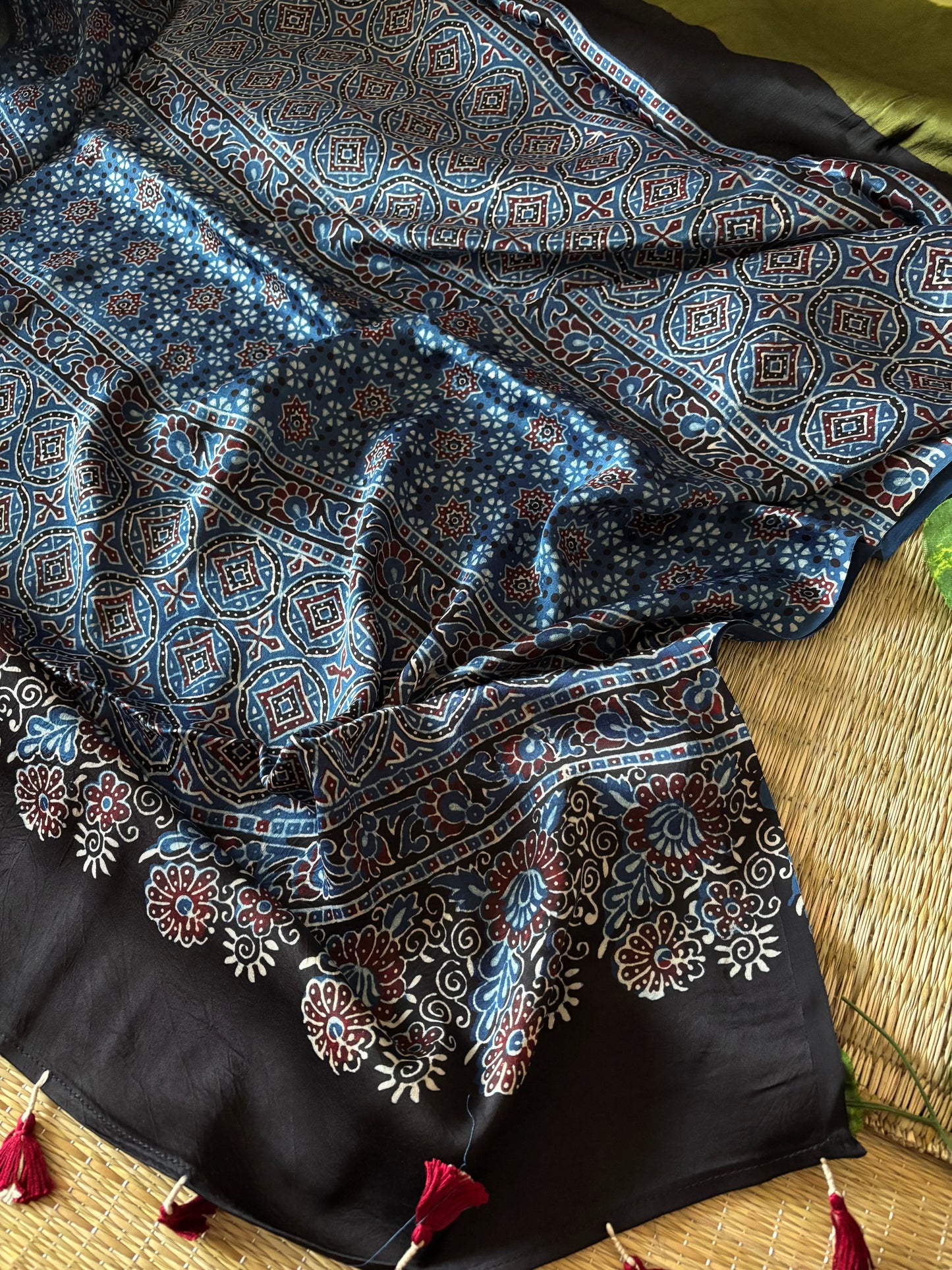 Modal Clamp Ajarakh Saree